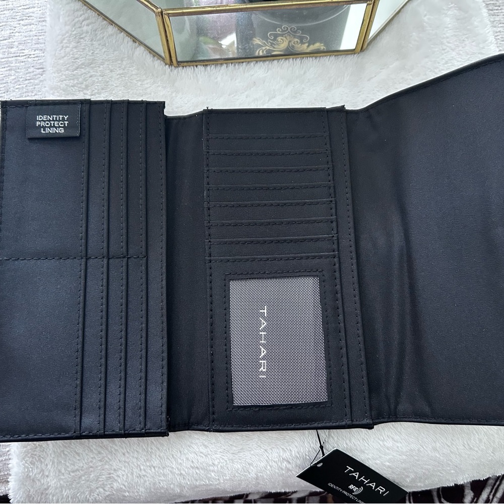 Wallet - Picture 3 of 3